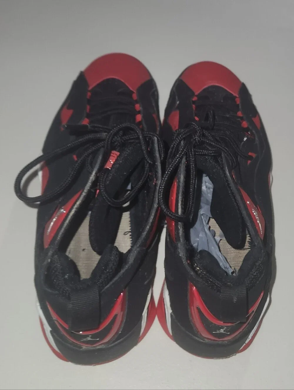 Jordan athletic top catching